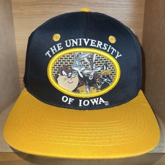 Vintage NEW 1997 The University Of Iowa Looney Tunes Bugs Bunny Snapback Cap Hat - Picture 3 of 12
